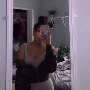 Meet your Posher, Lana